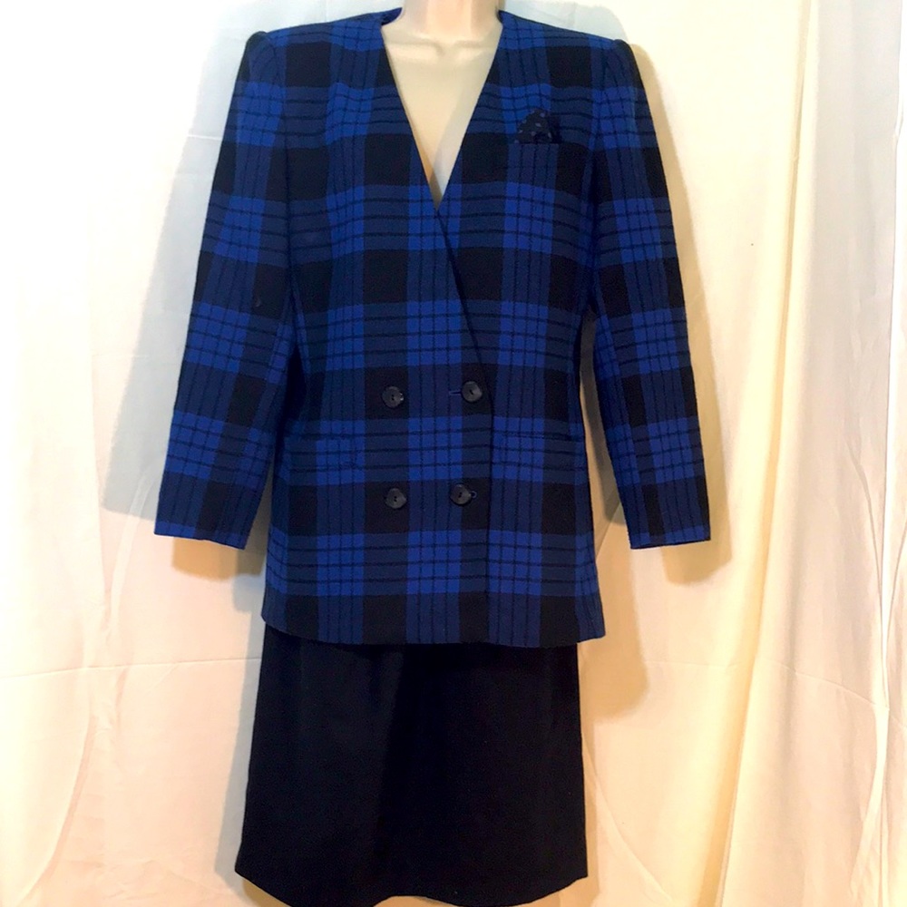 La Suit Two-piece Double-Breasted Suit